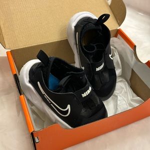 Nike toddler flex runners